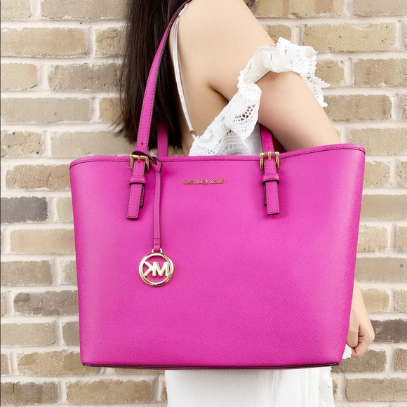 🎁💕Gaby’sBags-Michael Kors Carryall Tote Pink - Picture 2 of 7